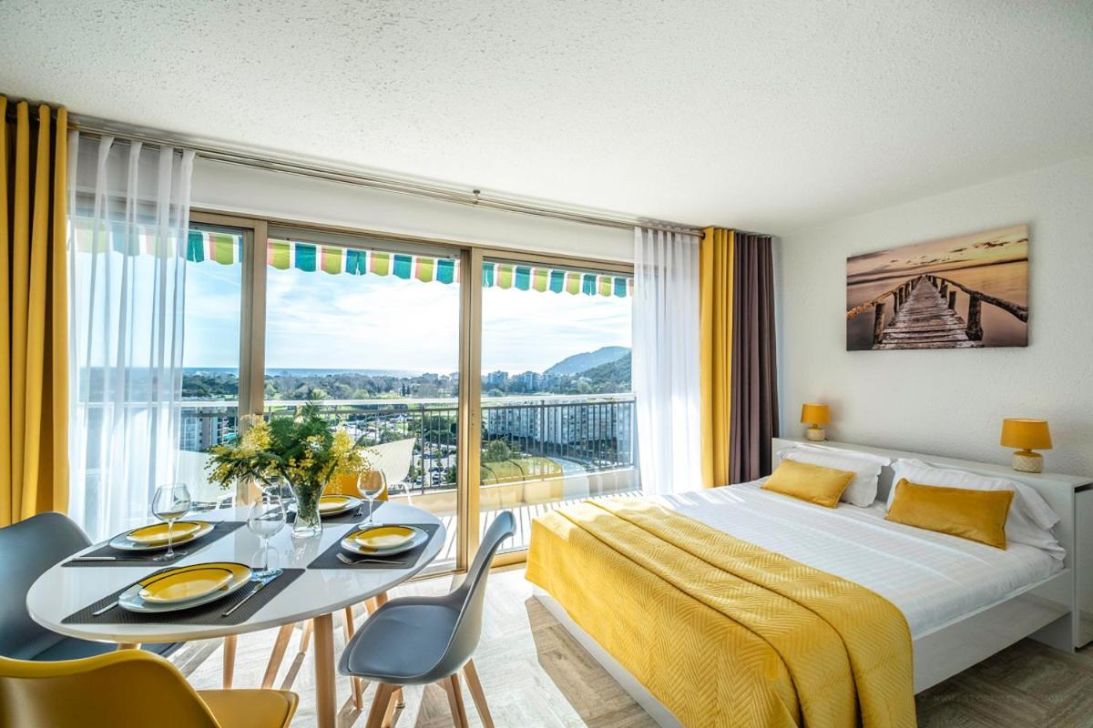 Cannes Marina Appart Hotel Mandelieu Εξωτερικό φωτογραφία